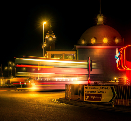 爱上海：Controversies and Reflections on the Blind Date Corner： Criticism from a Sociological Perspective